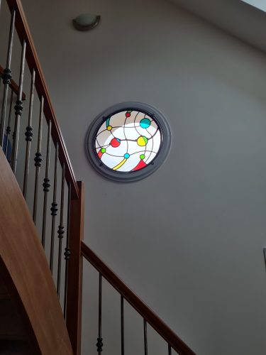 Vitrail contemporain installé